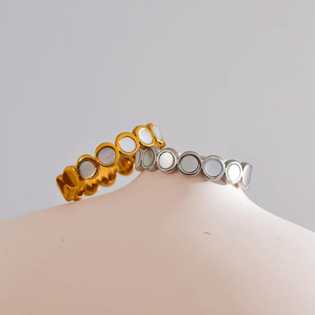 Shell Dot Band Ring