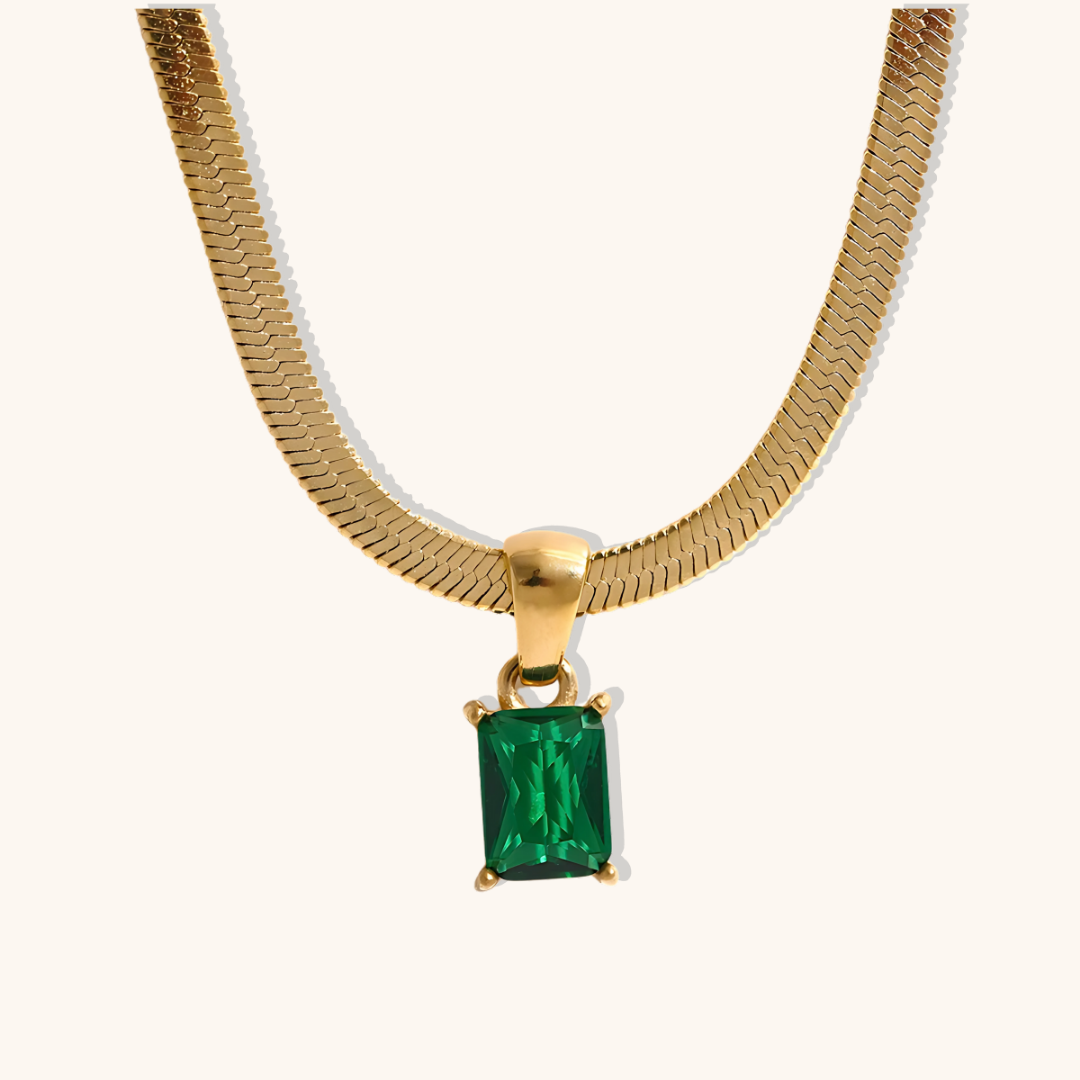 Regal Radiance Pendant Necklace