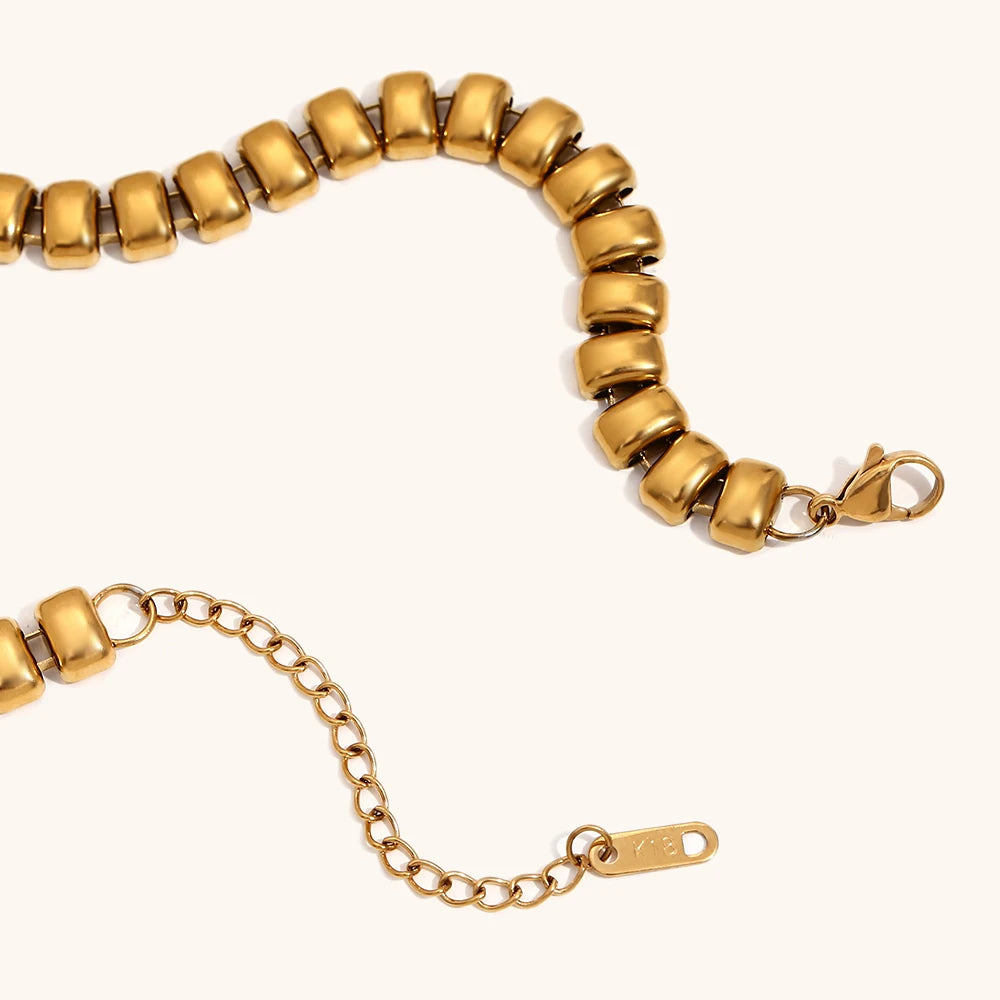 Bold Bean Necklace