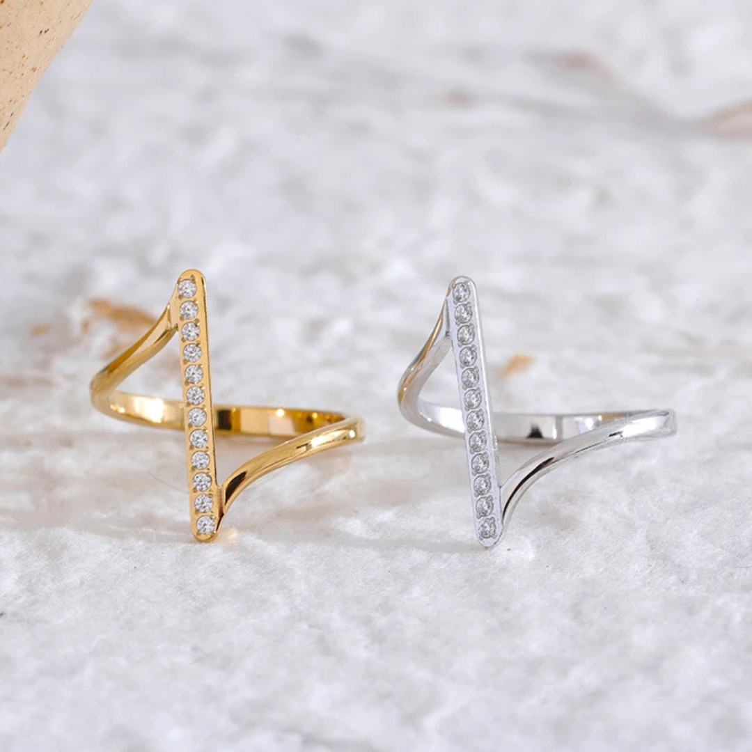 Linear Twist Ring