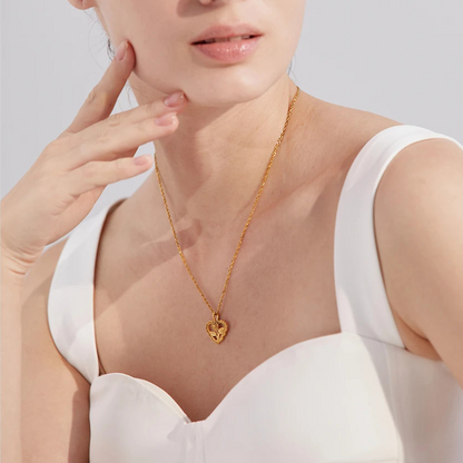 Golden Heart Bloom Necklace